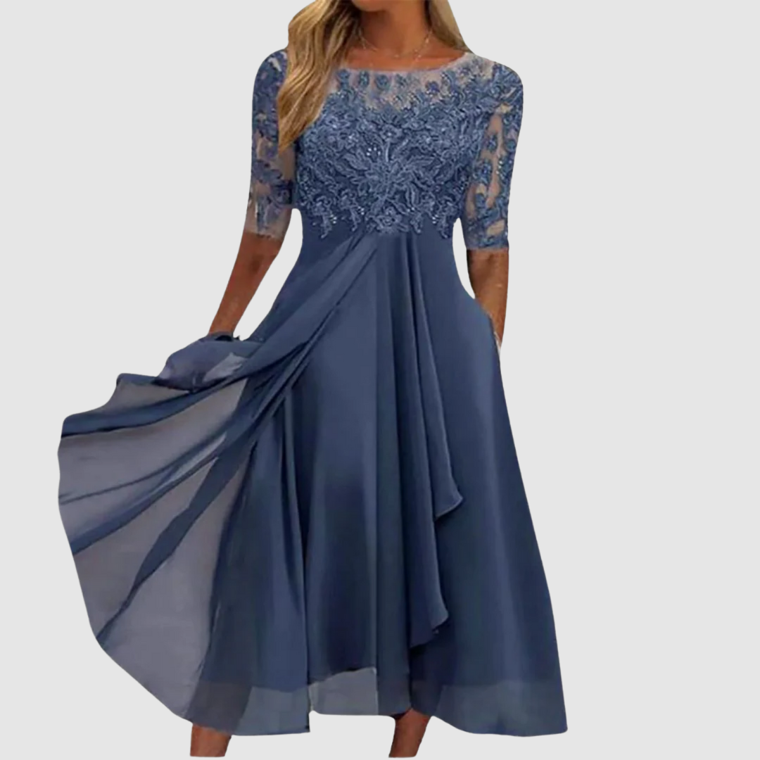 Leontýna - Spitzenkleid mit fliessendem Rock