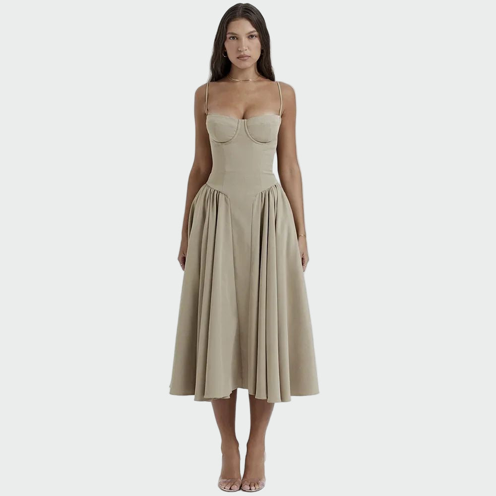 Jaroslava - Satin-Maxikleid mit schmalen Trägern