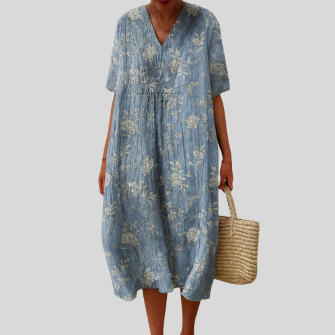 Blaues Kleid mit Blütenmuster