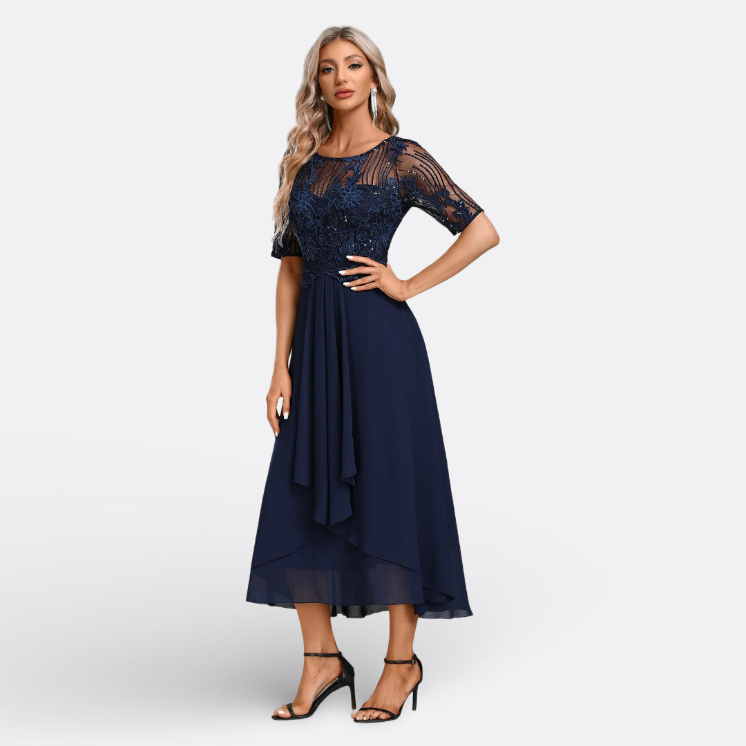 Mariana - Spitzenkleid mit Kurzarm