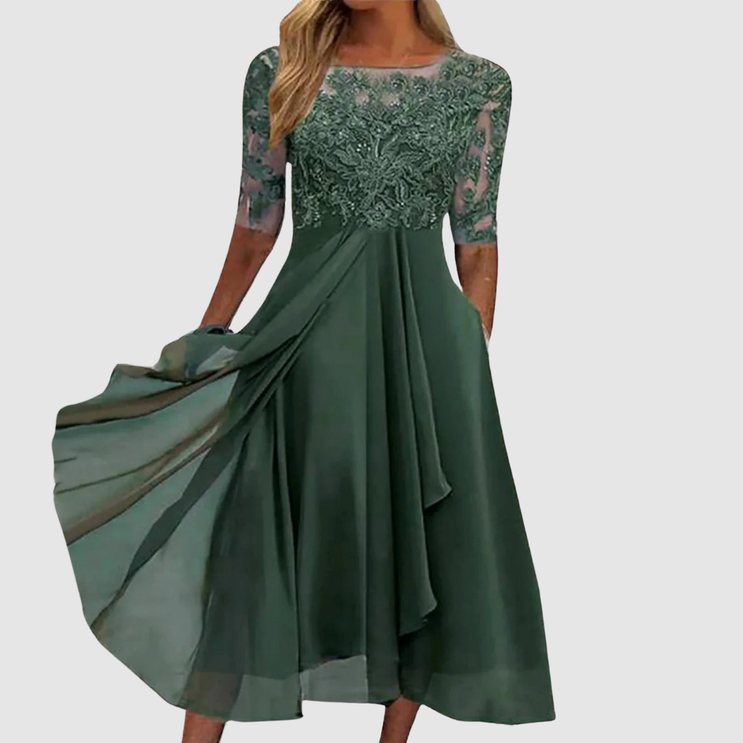 Leontýna - Spitzenkleid mit fliessendem Rock