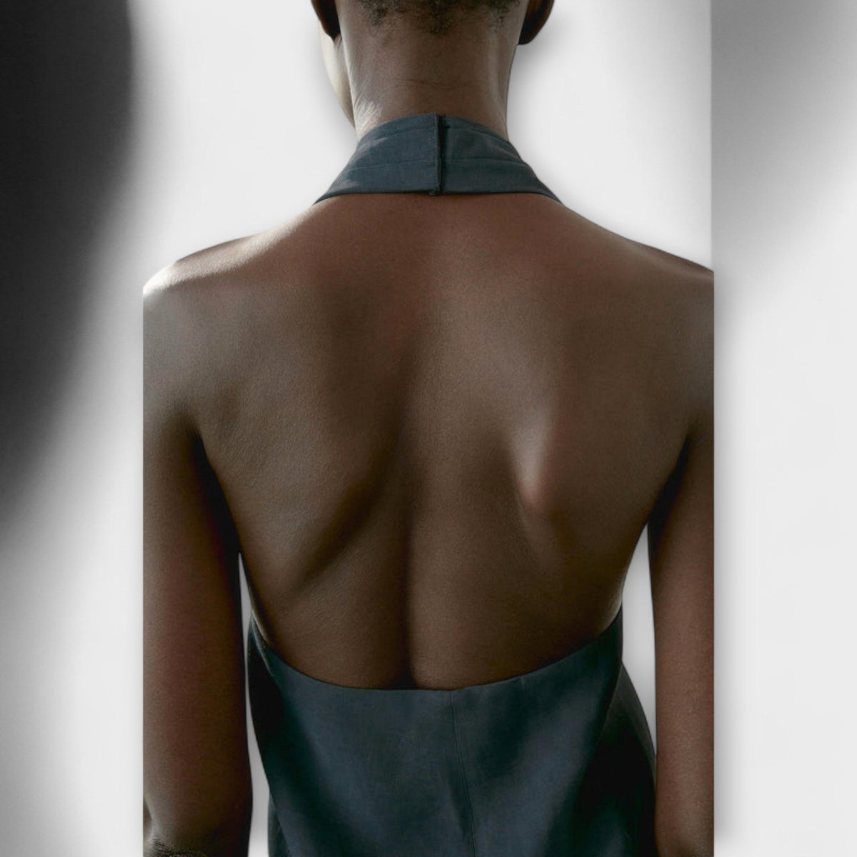 Top Damen Neckholder in Blau rückenfrei mit Bindeband – Hannah