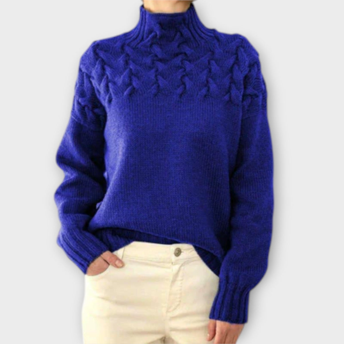 Eva - Damenpullover mit Zopfstrick-Detail