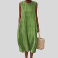 Grünes Leinenkleid mit Lochmuster