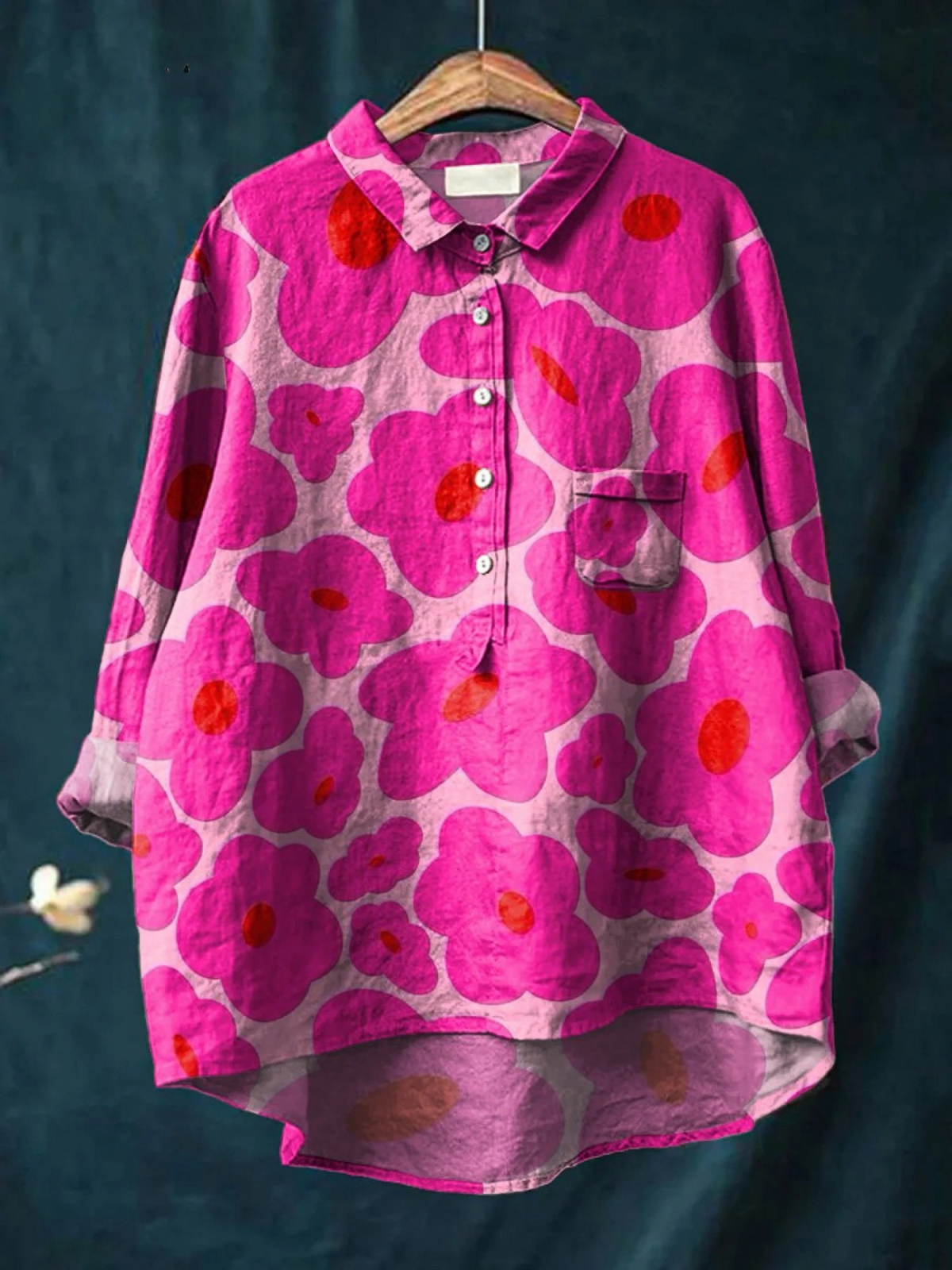Brigitte | Lässige Damenbluse mit leuchtend rosa Blumenmotiv