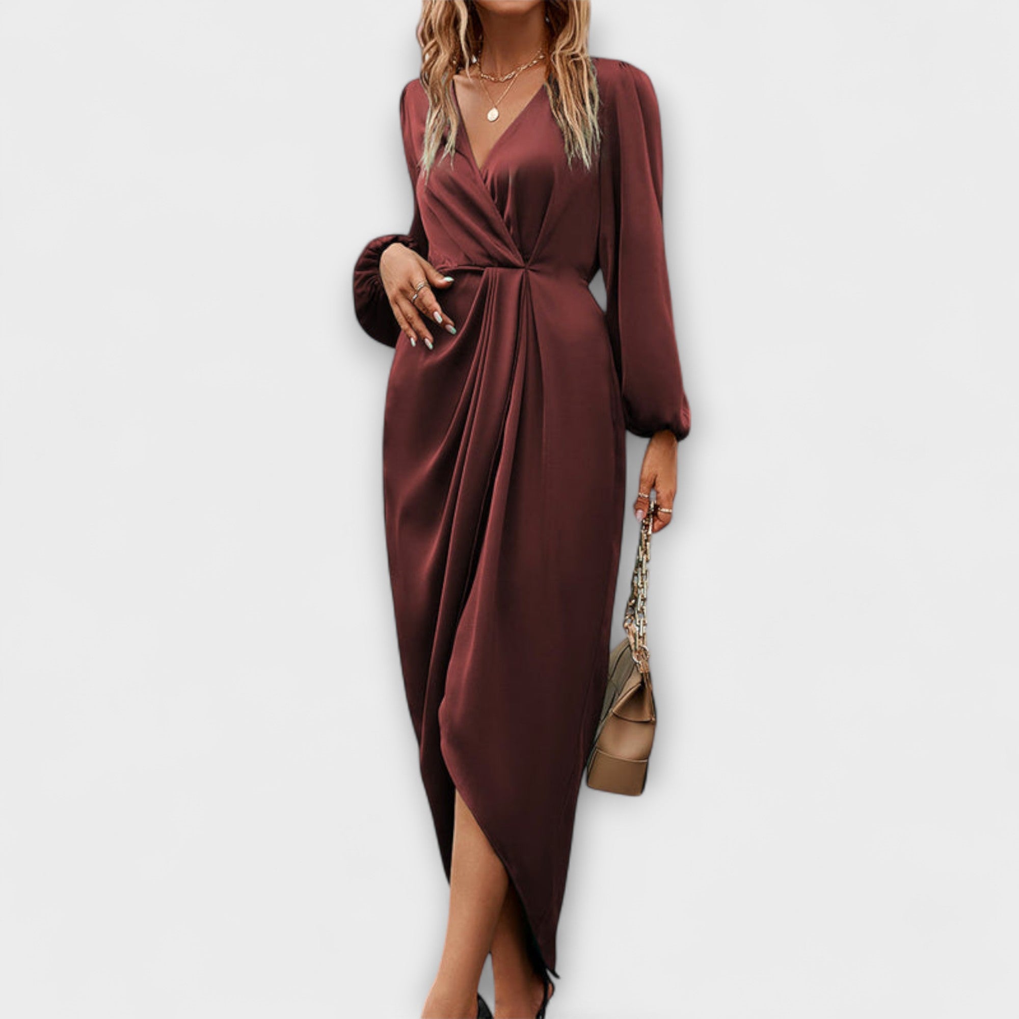 Nora - Fluide Schokoladen-Wickelkleid