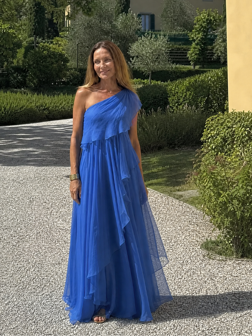 Talia - One-Shoulder-Maxikleid mit Volants