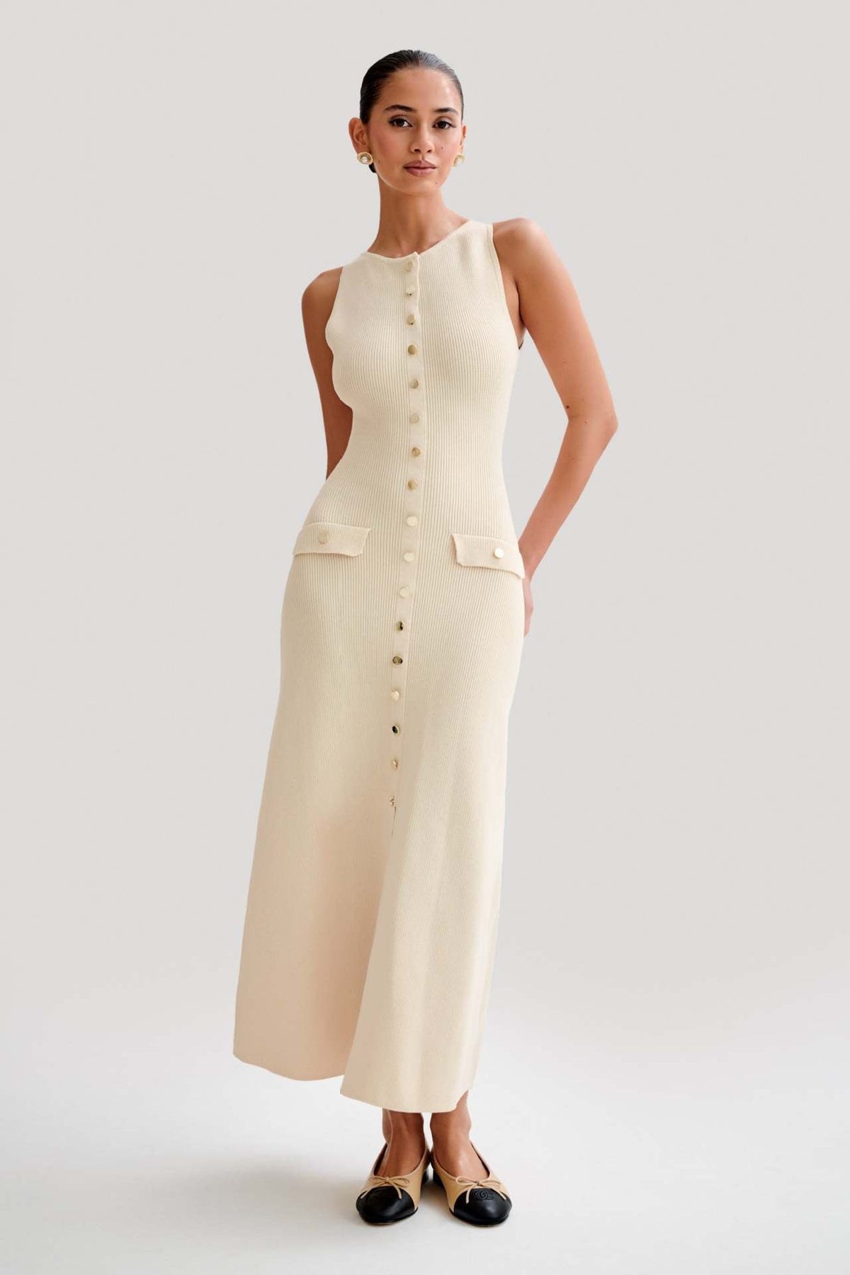 Gabriela - Ärmelloses Strickkleid mit Knöpfen