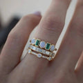 Vintage-Ringe mit Weissem und Grünen Opal