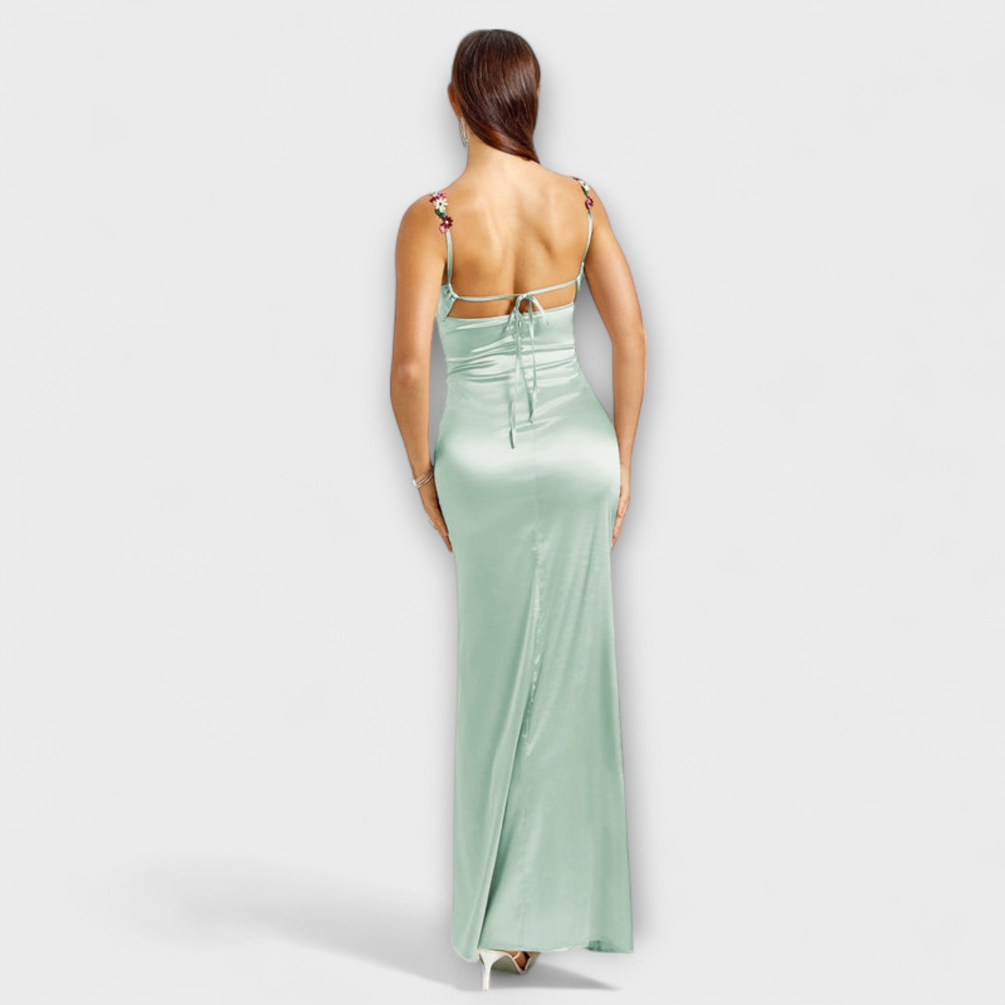 Eira - Verziertes Satin-Kleid mit Trägerschnürung im Rücken
