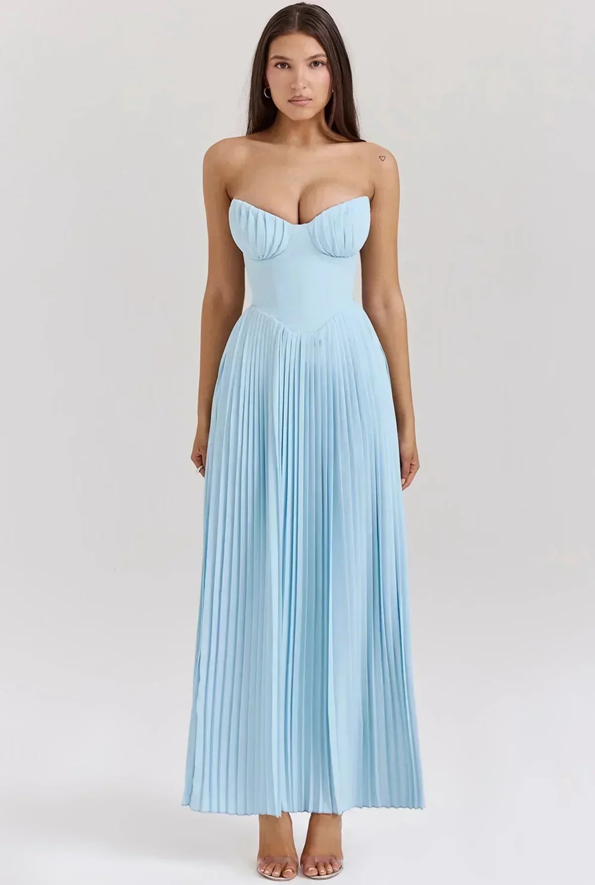 Kristýna - Schulterfreies Maxikleid mit Korsage