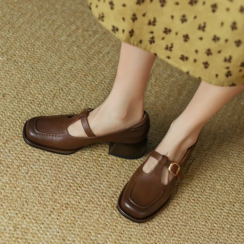 Emilia - T-Steg-Schuhe im Vintage-Stil