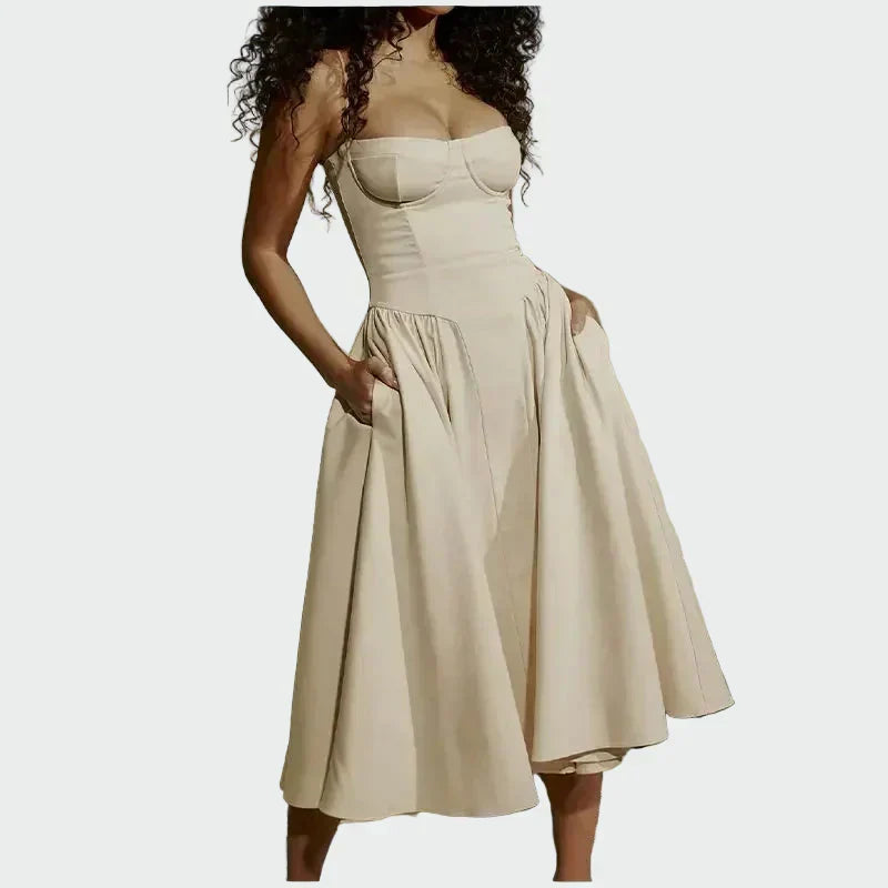 Jaroslava - Satin-Maxikleid mit schmalen Trägern