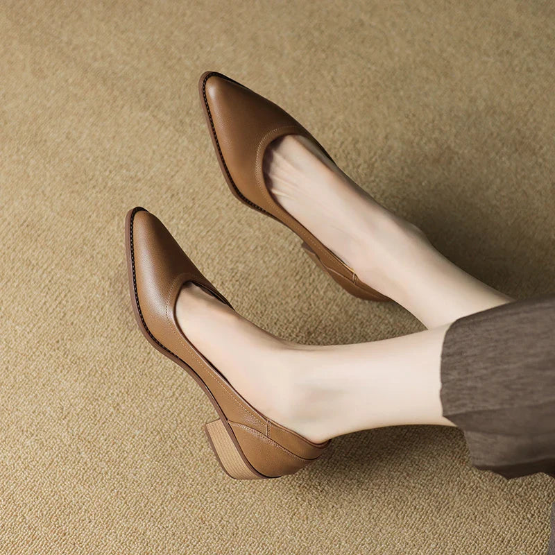 Ella - Spitze Pumps mit Blockabsatz
