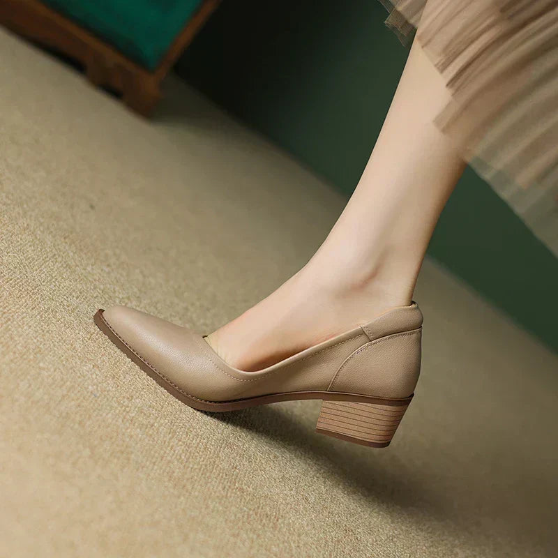 Ella - Spitze Pumps mit Blockabsatz