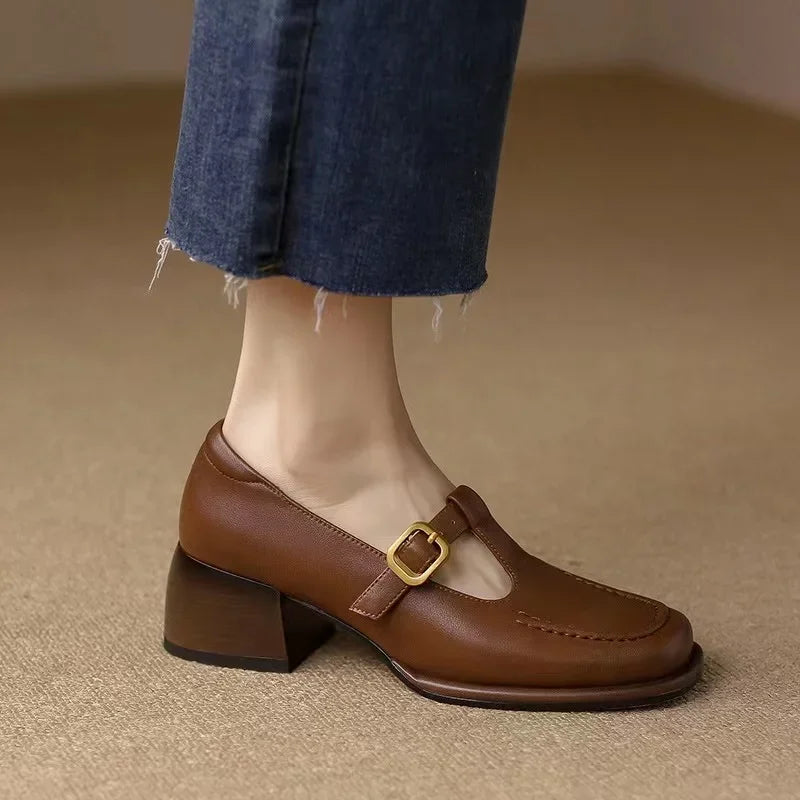 Emilia - T-Steg-Schuhe im Vintage-Stil