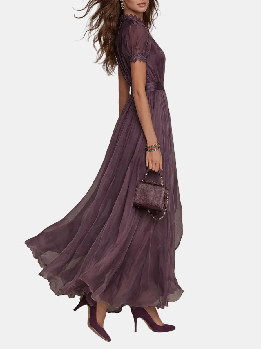 Flavia - Langes Chiffonkleid in Violett mit Spitze