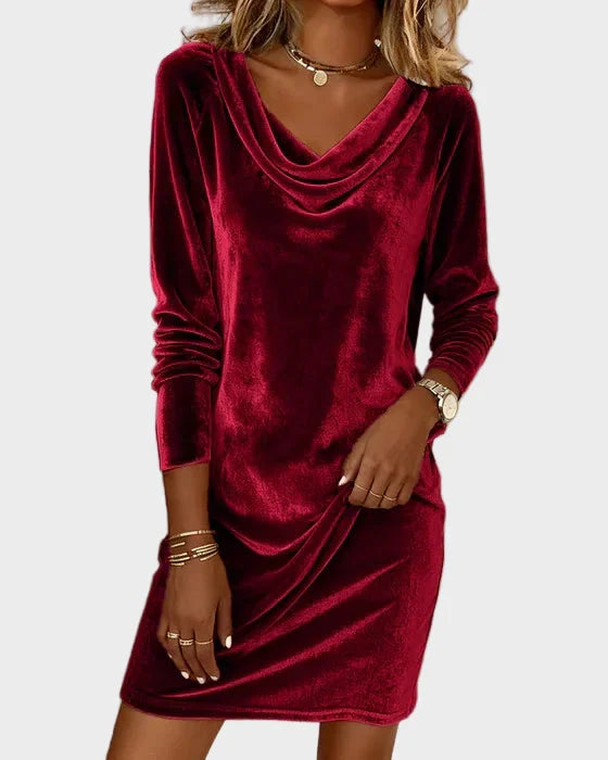 Frosina - Samtkleid mit Wasserfallausschnitt