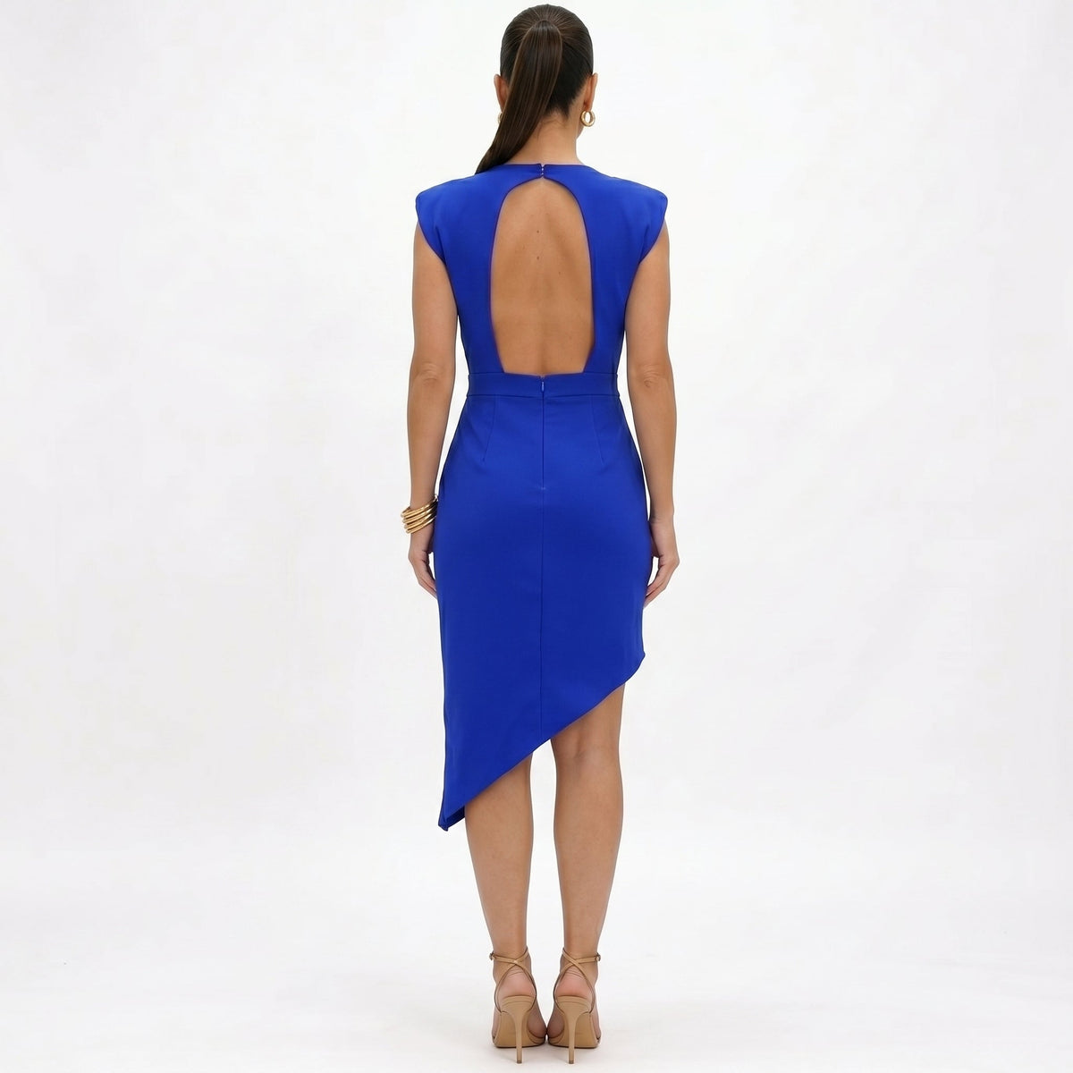 Maja - Asymmetrisches Kleid mit strukturierten Schultern
