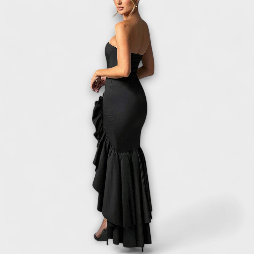 Zuri - Off-Shoulder Slim Fit Maxikleid mit asymmetrischem Saum