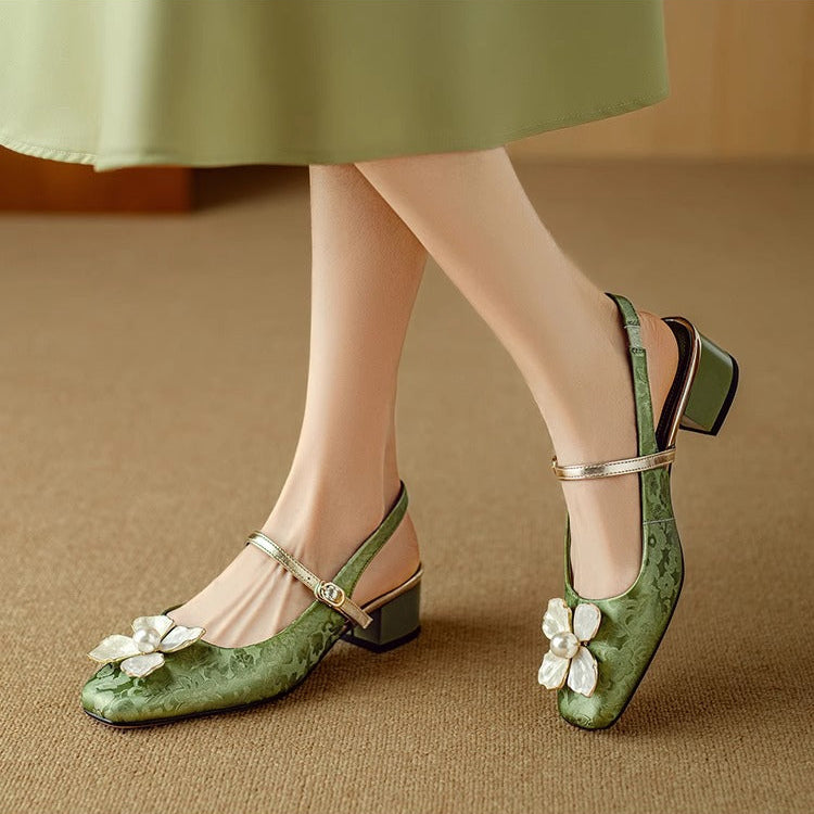 Mathilde - Spangenschuhe mit Blumendetail