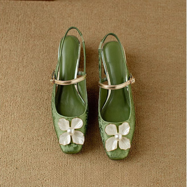 Mathilde - Spangenschuhe mit Blumendetail