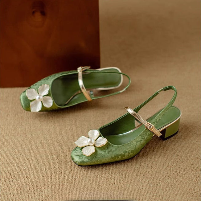 Mathilde - Spangenschuhe mit Blumendetail