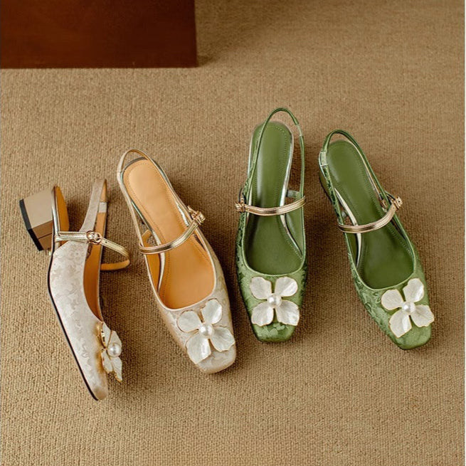 Mathilde - Spangenschuhe mit Blumendetail