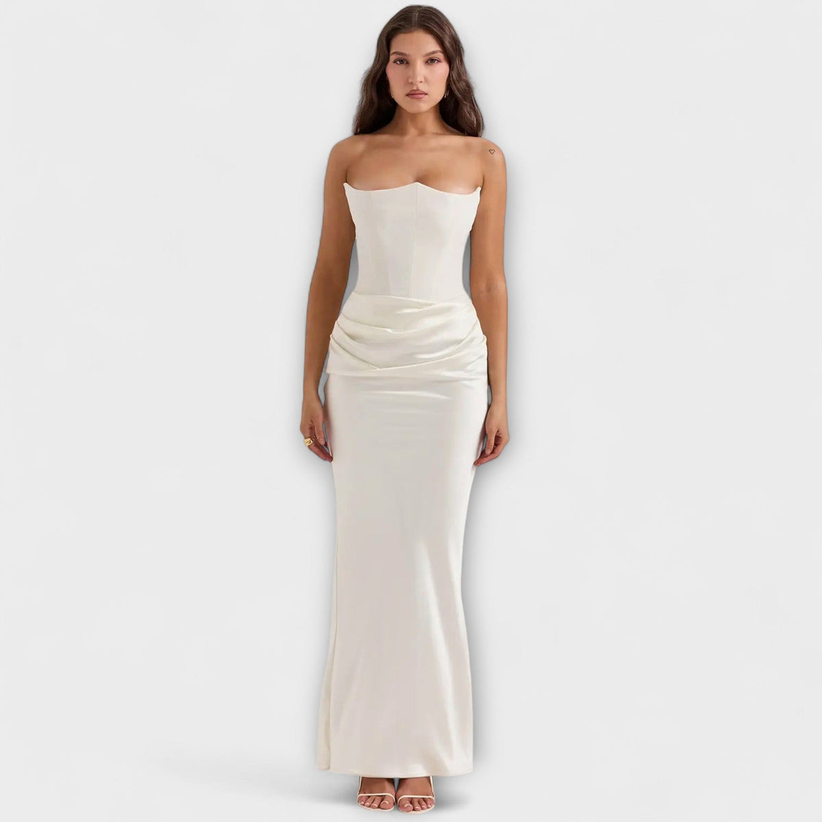 Schulterfreies Satin-Maxikleid mit Drapierung